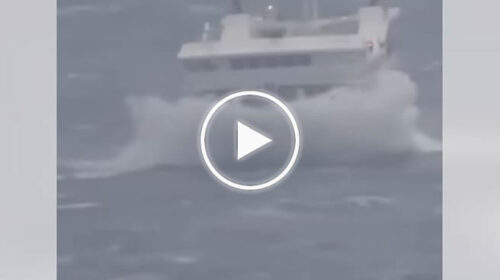 Traghetto in difficoltà nel Tirreno, registrate onde alte 6 metri: paura a bordo – IL VIDEO